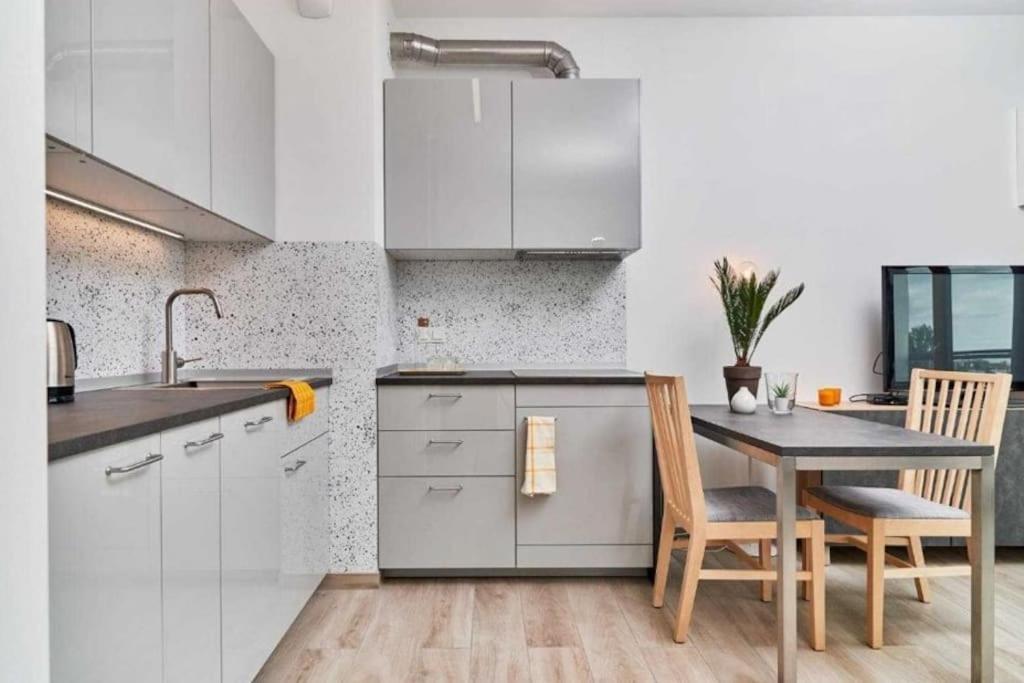Luxury Apt.-heart Of Apartment